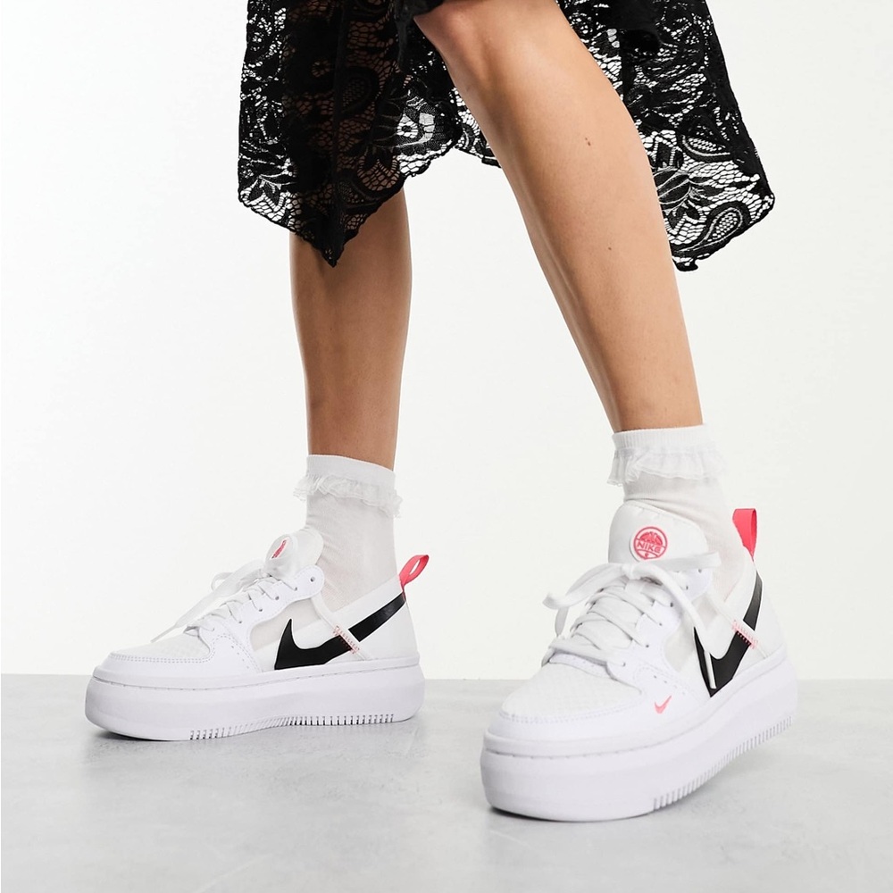 Nike Women's court vision Alta
